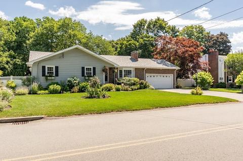 87 Macarthur Rd, Stoneham, MA 02180 photo 2