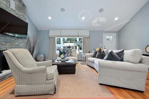 87 Macarthur Rd, Stoneham, MA 02180 photo 5