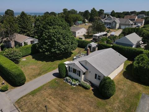 93 Raymond St, Fairhaven, MA 02719 photo 3