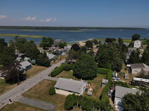 93 Raymond St, Fairhaven, MA 02719 photo 1