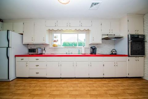 93 Raymond St, Fairhaven, MA 02719 photo 16