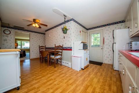 93 Raymond St, Fairhaven, MA 02719 photo 17