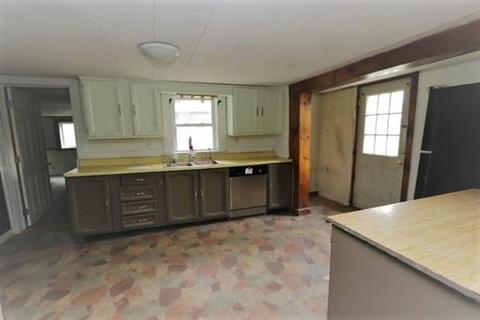 140 Eagle St, Ware, MA 01082 photo 9
