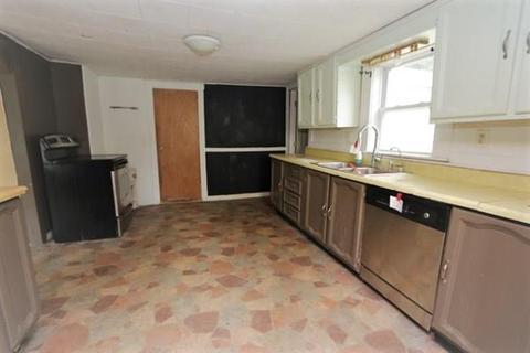 140 Eagle St, Ware, MA 01082 photo 10