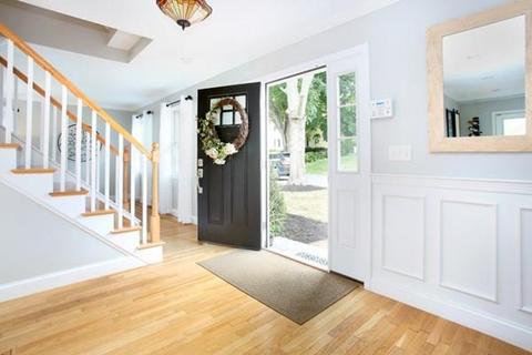 20 Bradley Park Dr, Hingham, MA 02043 photo 3