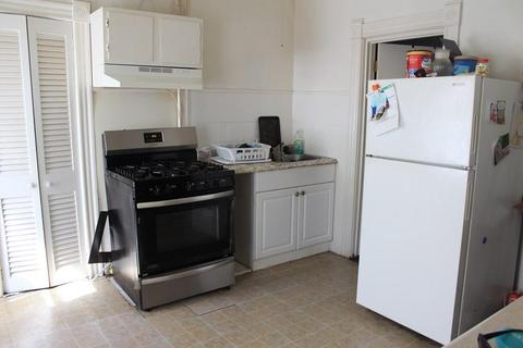 8 Greendale Ave, Worcester, MA 01606 photo 3