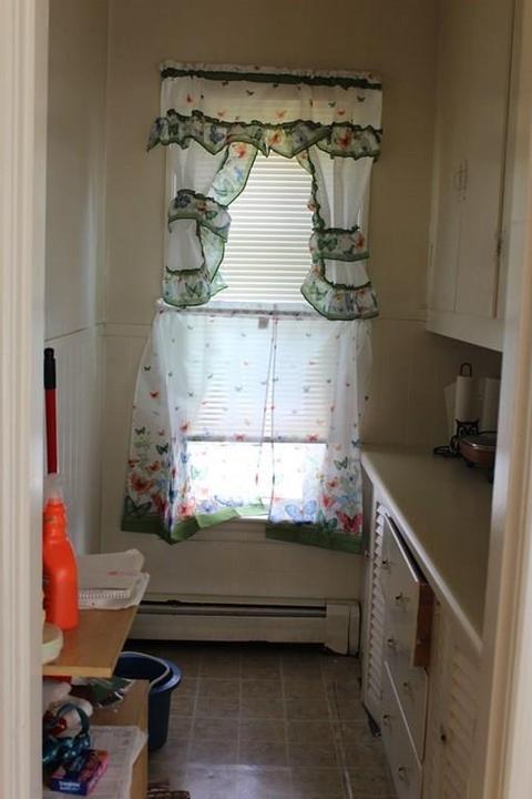 8 Greendale Ave, Worcester, MA 01606 photo 2