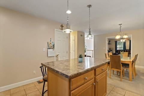 69 Abington Ln, Fall River, MA 02721 photo 11