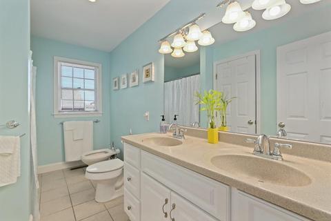 69 Abington Ln, Fall River, MA 02721 photo 18