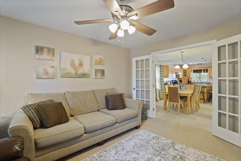 69 Abington Ln, Fall River, MA 02721 photo 5