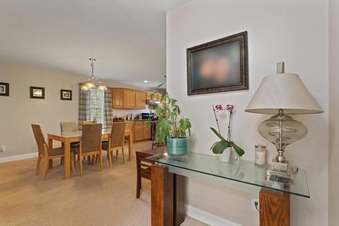 69 Abington Ln, Fall River, MA 02721 photo 4