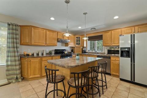 69 Abington Ln, Fall River, MA 02721 photo 13