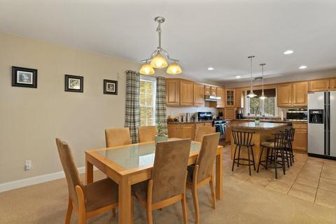 69 Abington Ln, Fall River, MA 02721 photo 10