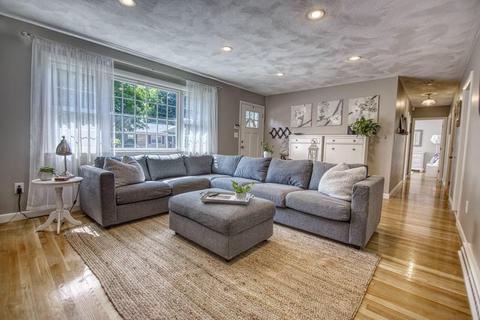139 Spring View Dr, Lynn, MA 01904 photo 3