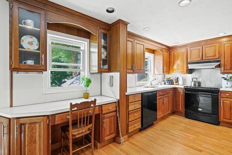 56 Forest St, Reading, MA 01867 photo 11
