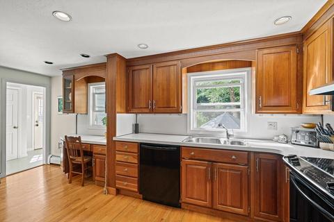 56 Forest St, Reading, MA 01867 photo 8