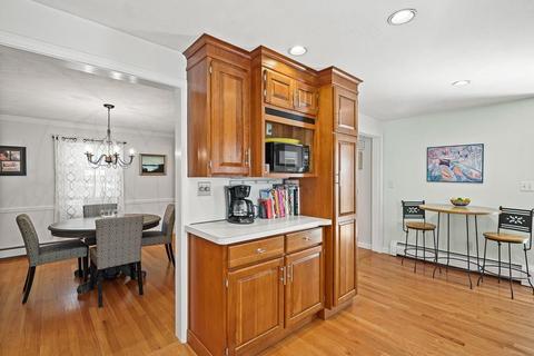56 Forest St, Reading, MA 01867 photo 14