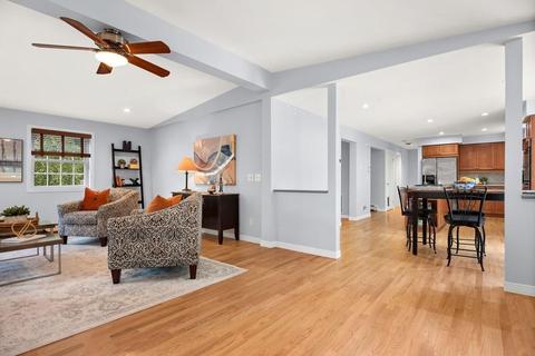 34 Bennett St N, Gloucester, MA 01930 photo 8