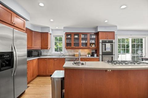 34 Bennett St N, Gloucester, MA 01930 photo 11