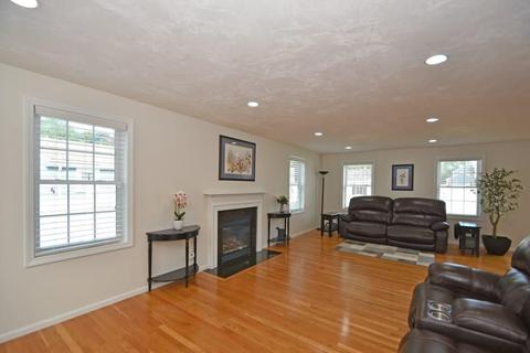 22 Bartlett Rd, Randolph, MA 02368 photo 2