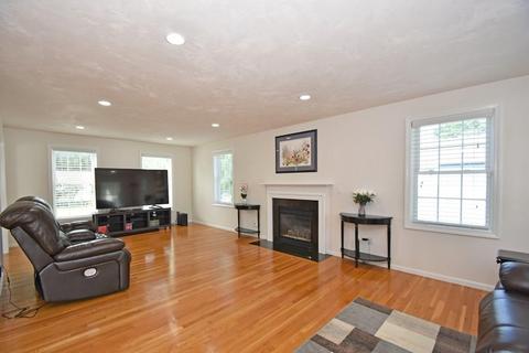 22 Bartlett Rd, Randolph, MA 02368 photo 3