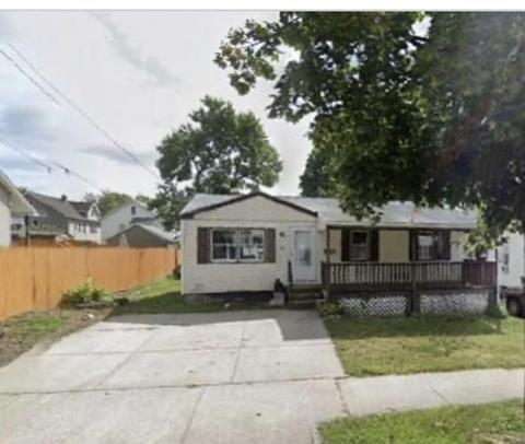 53 Silver St, Springfield, MA 01107 photo 1