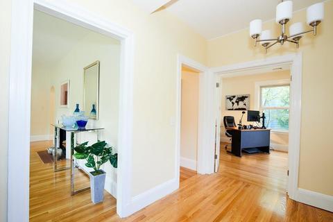 92 Coolidge St #2, Brookline, MA 02446 photo 4