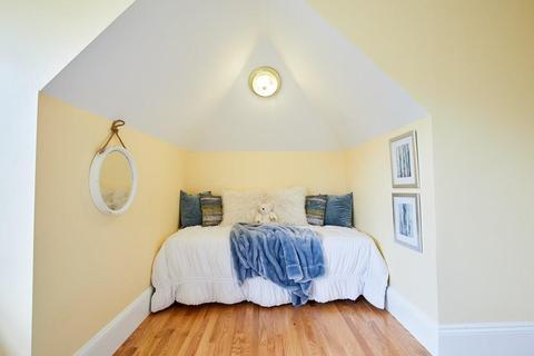 92 Coolidge St #2, Brookline, MA 02446 photo 21