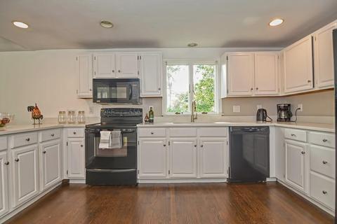 184 Summer St, Hingham, MA 02043 photo 9