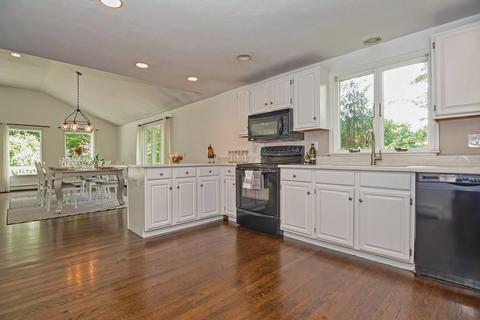 184 Summer St, Hingham, MA 02043 photo 10