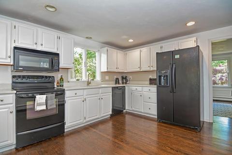 184 Summer St, Hingham, MA 02043 photo 8