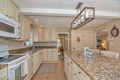 50 Macarthur Rd, Stoneham, MA 02180 photo 15