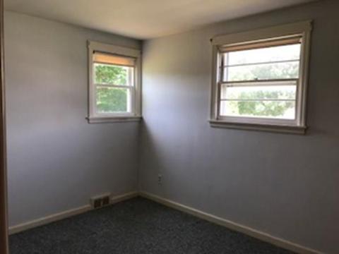 64 Judith St, Springfield, MA 01118 photo 8