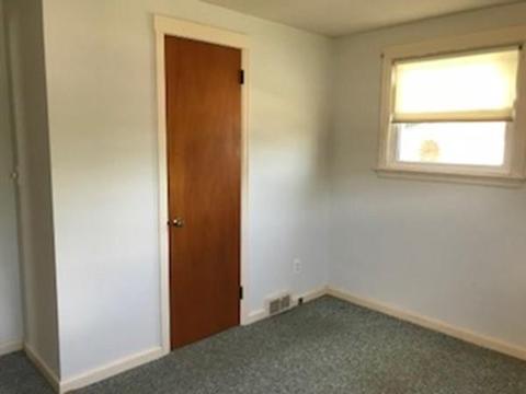 64 Judith St, Springfield, MA 01118 photo 7