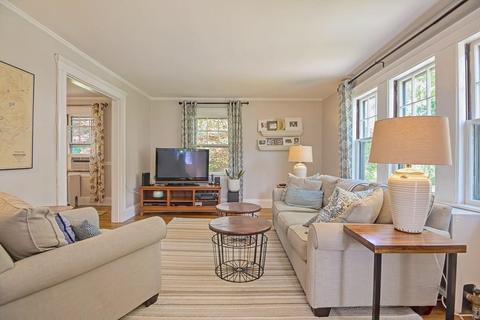 13 Laurel Dr, Needham, MA 02492 photo 4