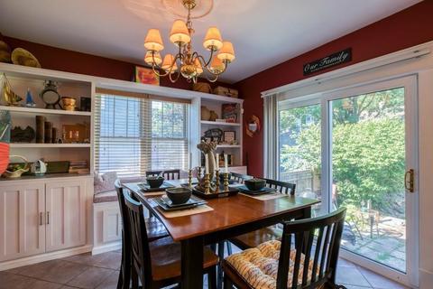 68 Chilson St, Springfield, MA 01118 photo 5
