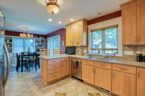 68 Chilson St, Springfield, MA 01118 photo 1
