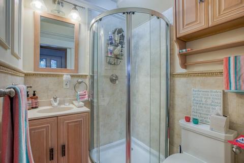68 Chilson St, Springfield, MA 01118 photo 14