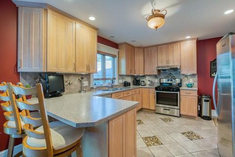 68 Chilson St, Springfield, MA 01118 photo 2