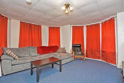 424 Linden St, Fall River, MA 02720 photo 8