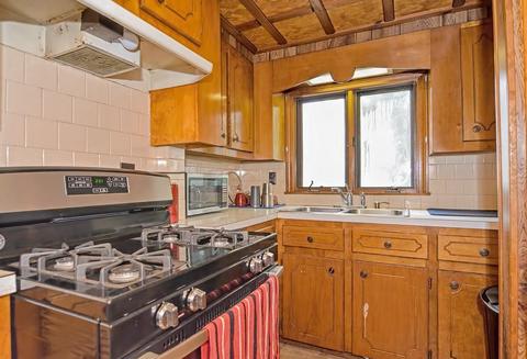 424 Linden St, Fall River, MA 02720 photo 6