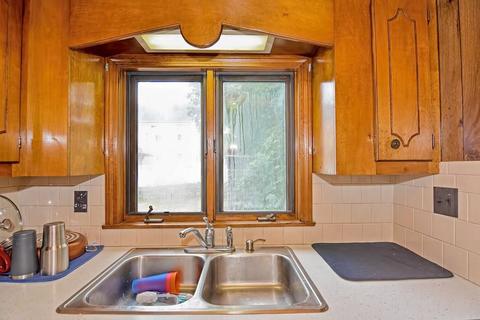 424 Linden St, Fall River, MA 02720 photo 7