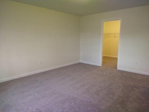 132 N Main St, Webster, MA 01570 photo 7