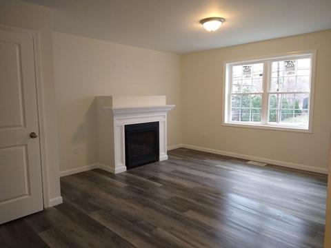 132 N Main St, Webster, MA 01570 photo 5