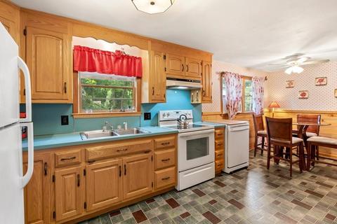 47 Pine St, Franklin, MA 02038 photo 5