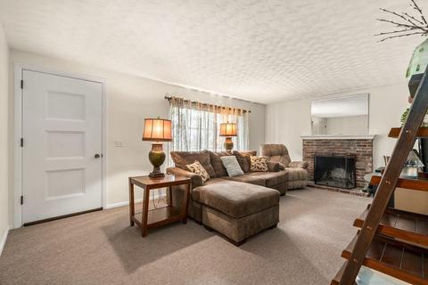47 Pine St, Franklin, MA 02038 photo 12