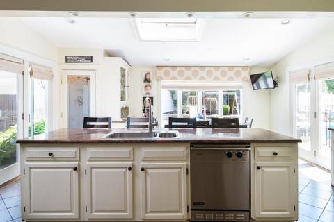 1119 Highland Ave, Fall River, MA 02720 photo 7