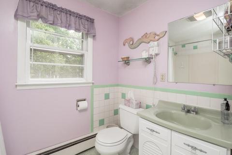 446 Forest St, Dunstable, MA 01827 photo 32
