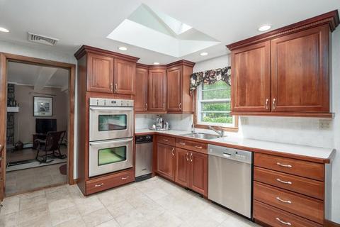 446 Forest St, Dunstable, MA 01827 photo 9