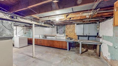 104 Seymour Ave, Springfield, MA 01109 photo 35